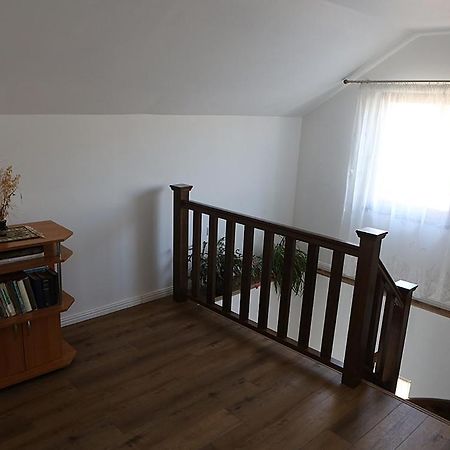 Casa Carmen Hotel Пойениле Изей Екстериор снимка
